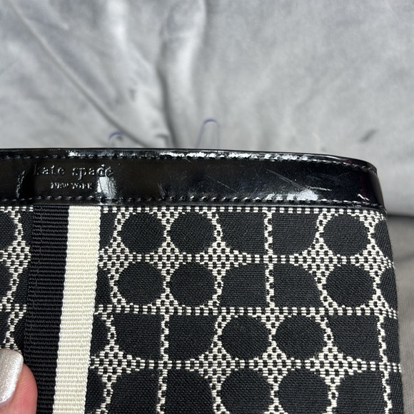 KATE SPADE CLASSIC NOEL CHRISSY WRISTLET - Picture 8 of 9